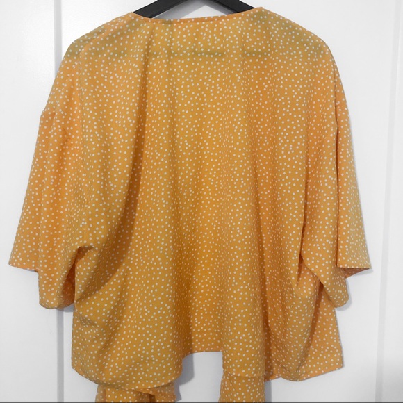 Front Tie Blouse - Picture 3 of 4